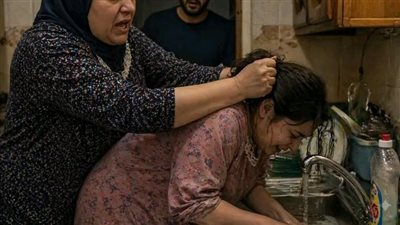 سقوط الأقنعة في المطبخ بقلم منــال عــلي