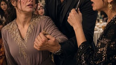 أخت جوزي ضربتني بالقلم